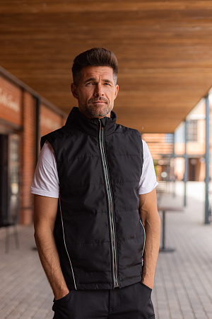 Жилет утепленный Brodeks KW 101, черный Жилет утепленный Brodeks KW 101, черный